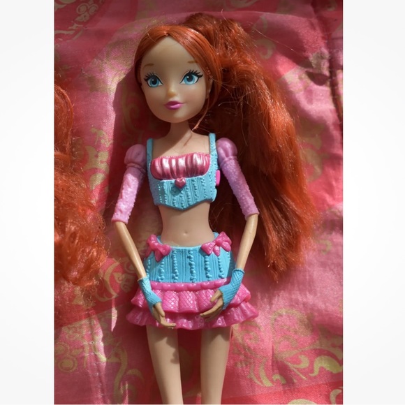 Winx Bloom Doll - Picture 4 of 8